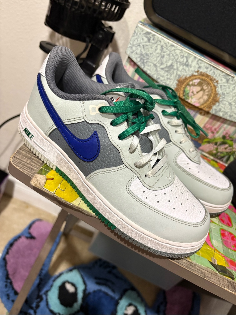 Nike Kids Low-Top Sneakers size 3Y